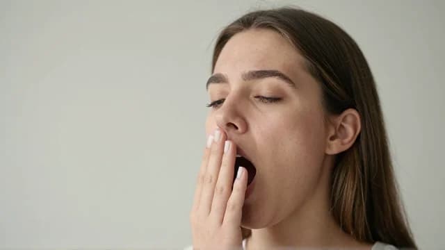 Yawn visual illustration - Meaning in German (gähnen)